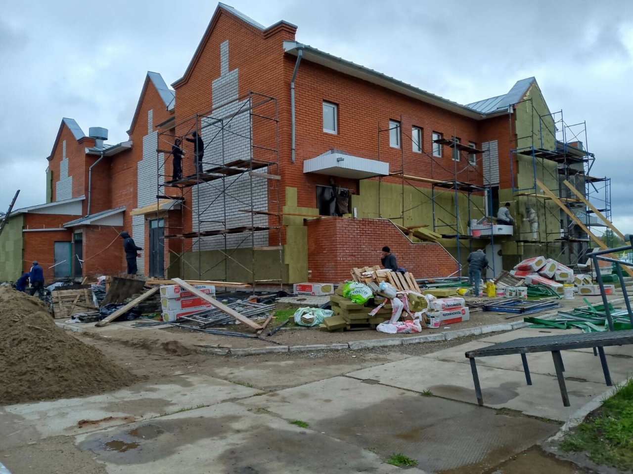 Партдесант ознакомился с ходом работ на социальных объектах в селах Татарстана