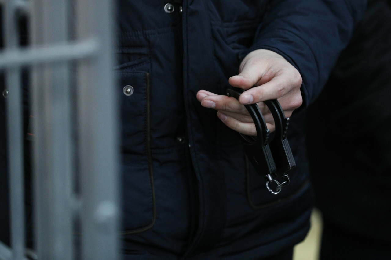 Полицейские нашли мужчину, который бросался в Казани на прохожих с ножом