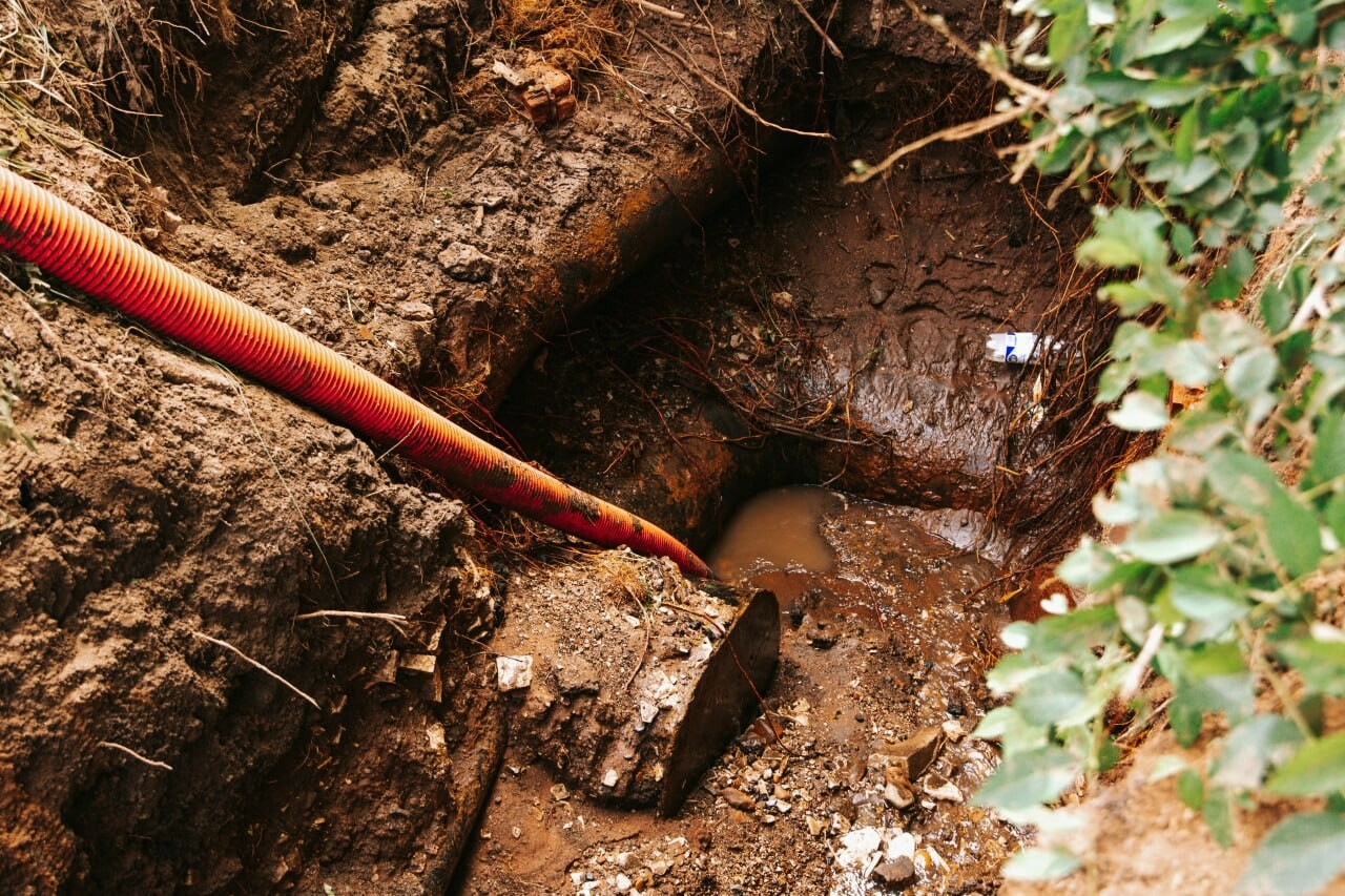 Альметьевцы остались без воды из-за крупной аварии на трубопроводе