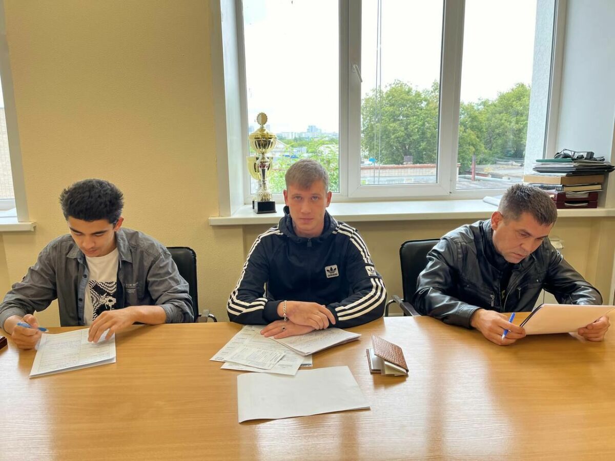 Чаллыда Төмәннән һәм Уфадан килүчеләр контракт төзи