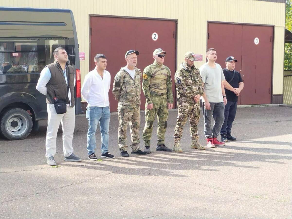 Чит ил кешеләре һәм хатын-кыз медик Түбән Камадан махсус операциягә китте