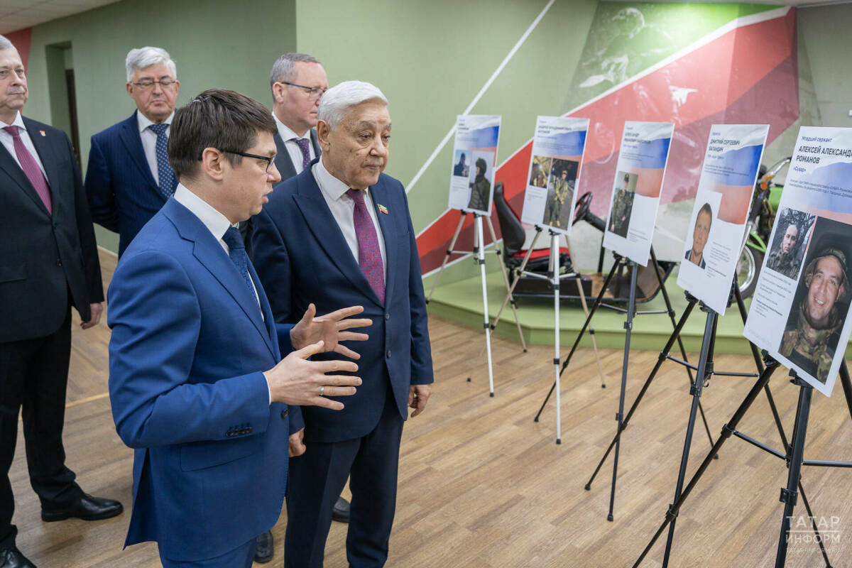 АО «Татмедиа» организовало выставку о сотрудниках и их родственниках на СВО