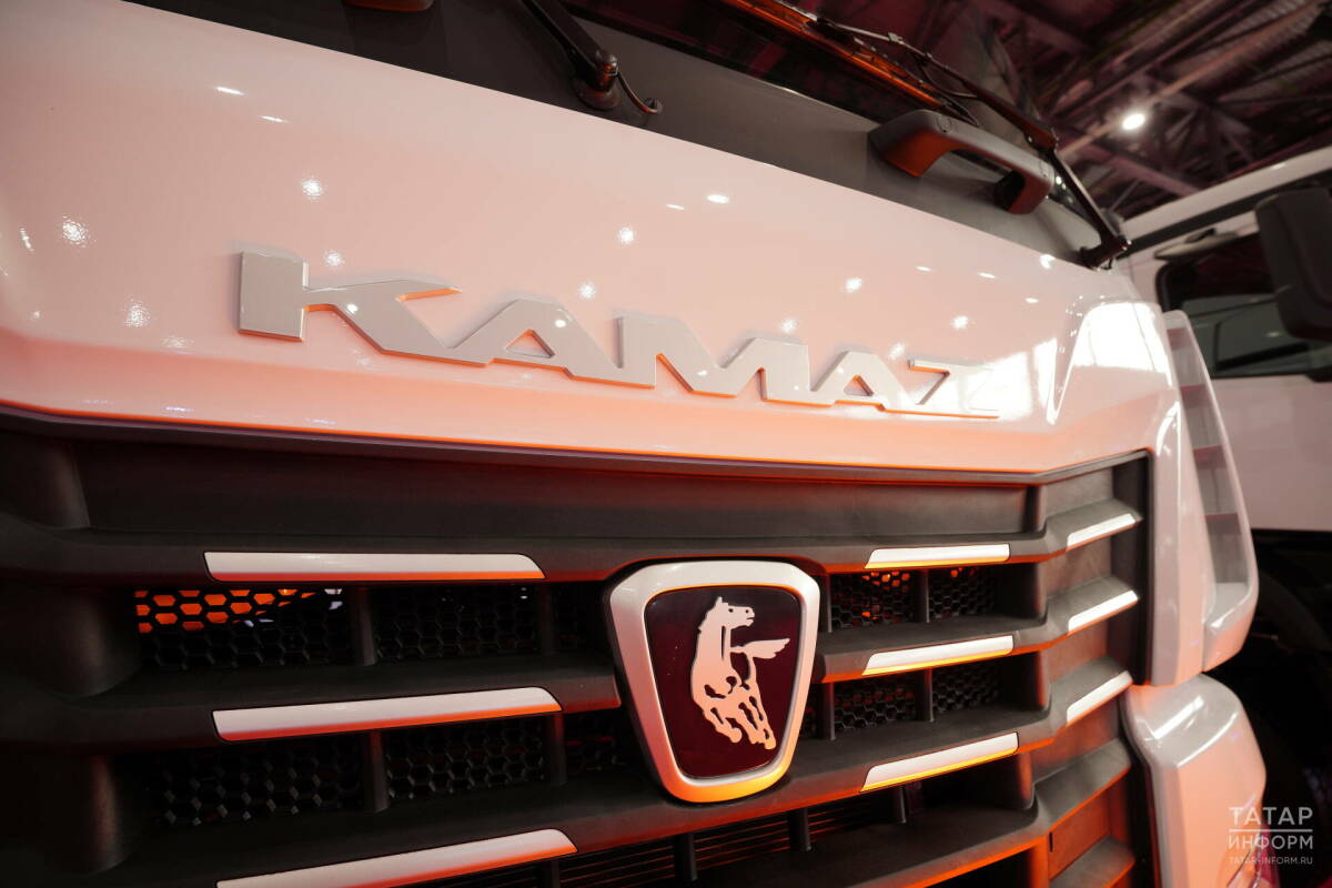 КАМАЗ занял второе место на рынке России по продажам авто в 2024-м