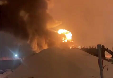 Из-за атаки БПЛА загорелась газовая цистерна в пригороде Казани, никто не пострадал