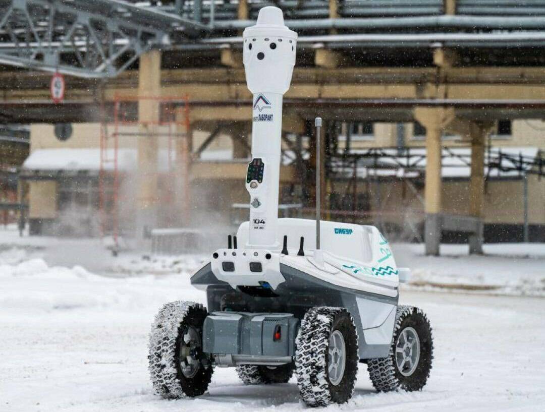 «Казаньоргсинтез» запустил экобота для мониторинга атмосферного воздуха