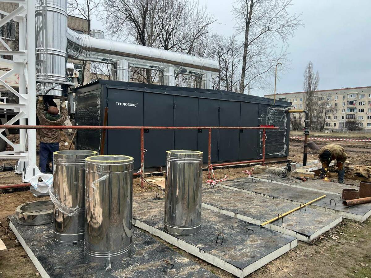 Вице-премьер РТ проверил, как в школе Рубежного завершаются работы по пуску тепла