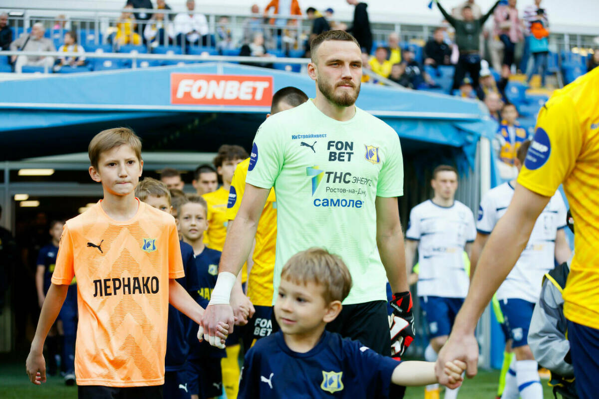 «Вылет «Рубина» — стечение обстоятельств». Экс-вратарь казанцев Медведев про Слуцкого