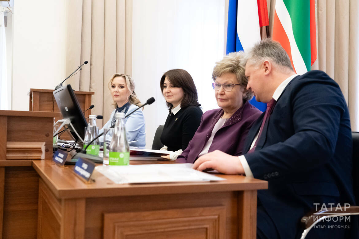 Управление ЗАГС: Татарстан лидирует в ПФО по рождаемости