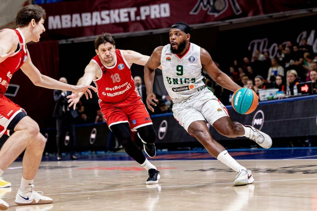 УНИКС сыграет с московским МБА в гостях