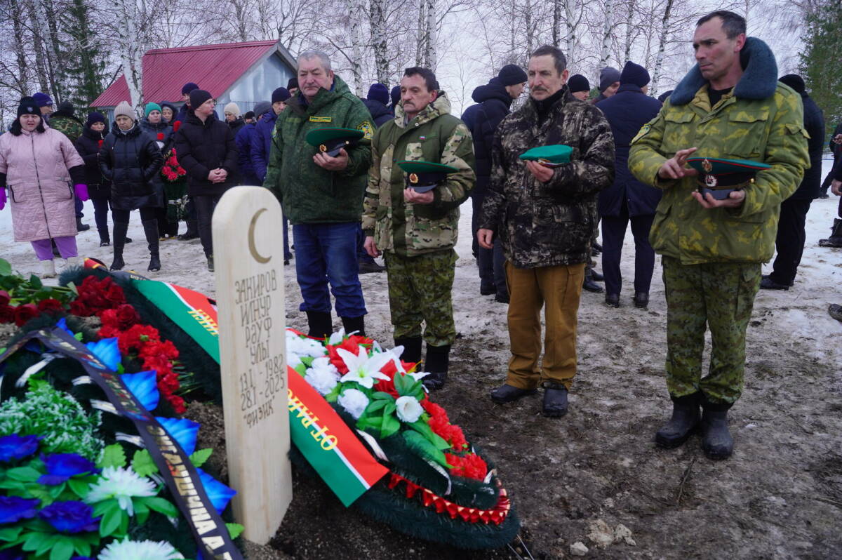 Главред журнала «Мәгариф»: «На похоронах брата в небе с криком кружили две птицы»