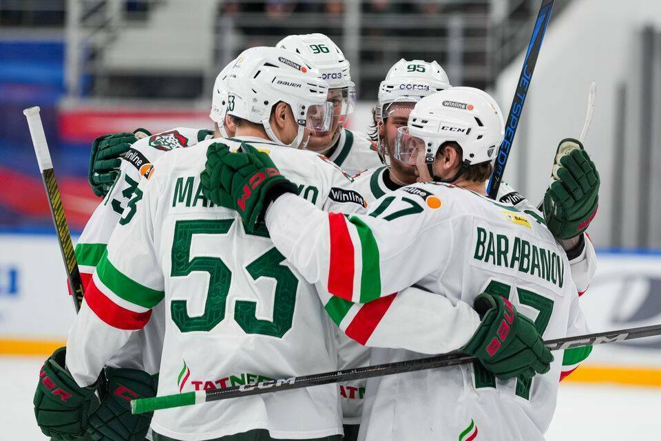 «Ак Барс» обыграл «Ладу» благодаря победной шайбе Барабанова