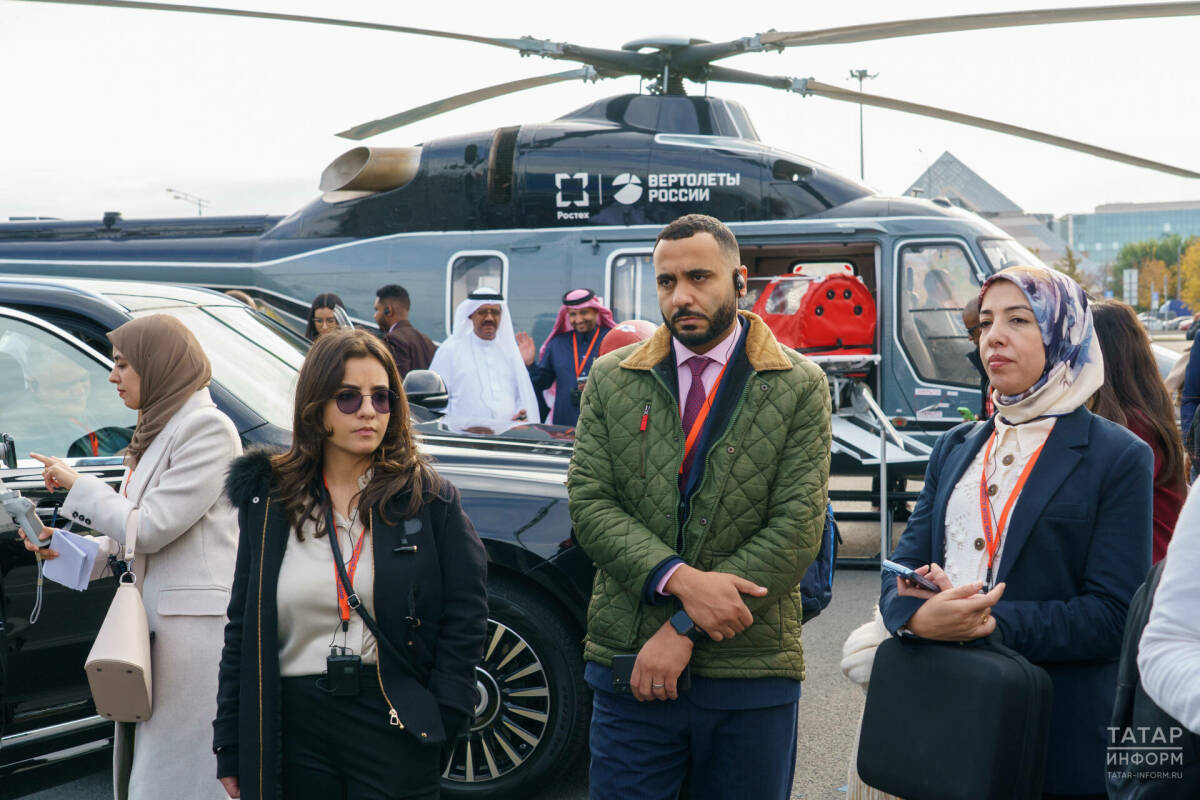 Блогер из Сирии на выставке в Казани: Надеюсь, что Путин подарит мне «Аурус»