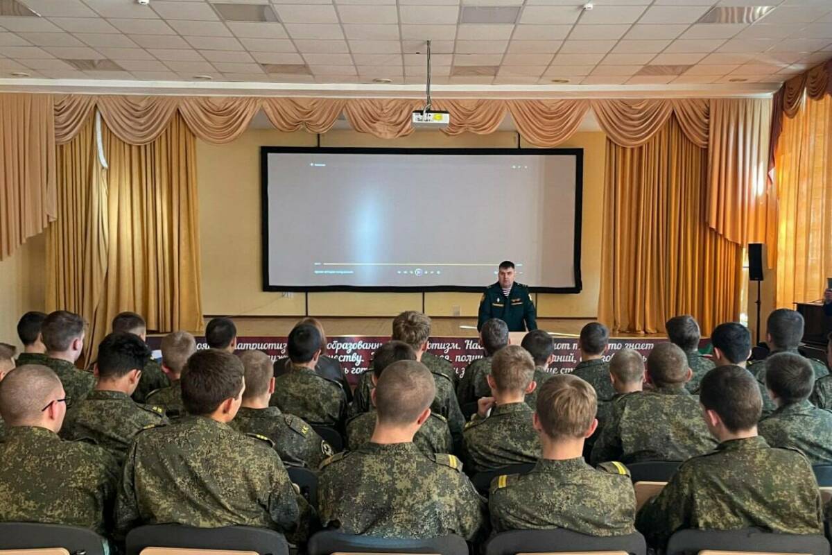 Казанских школьников приглашают поступать в Военную академию Росгвардии
