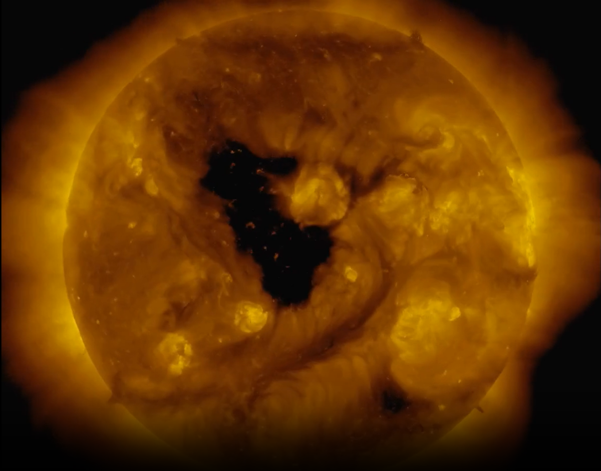 Астрономы предупреждают о магнитных бурях и полярных сияниях