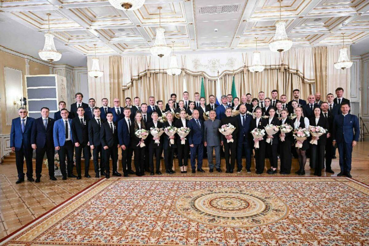 Казанда «Динамо – Ак Барс» чирәмдәге хоккей командаларын хөрмәтләделәр