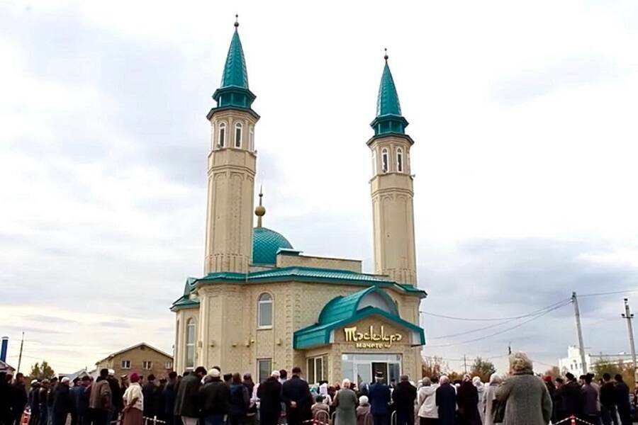 В Альметьевске открыли новую двухминаретную мечеть вместимостью до 200 человек