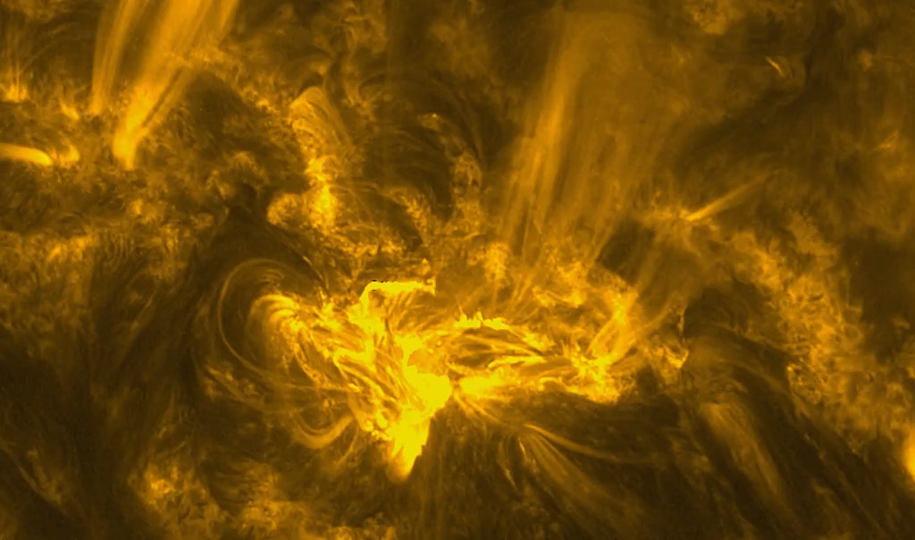 На Солнце зафиксирована вторая по силе вспышка за четыре месяца
