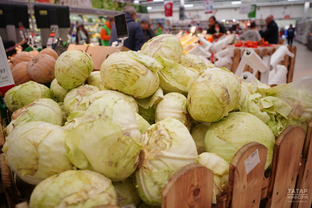 Экономист Холод рассказал, что в России дешевеют картошка, капуста и свекла