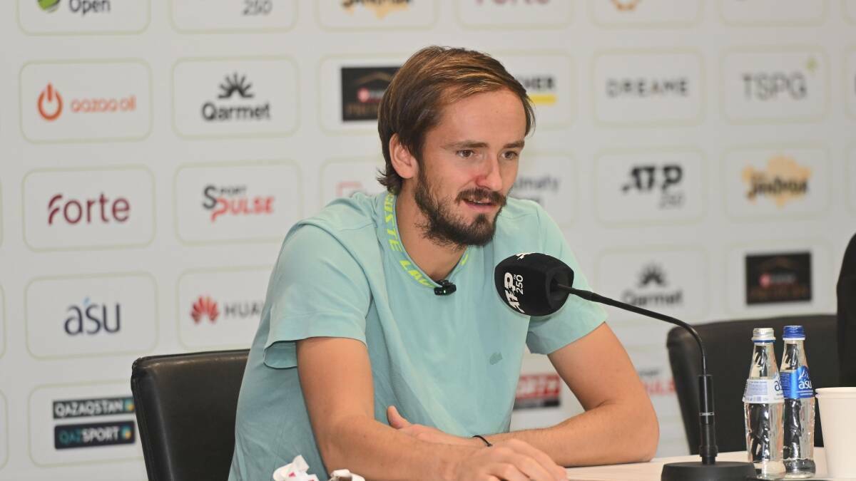 Теннисист Медведев победил Уолтона и прошёл в четвертьфинал турнира в Алма-Ате