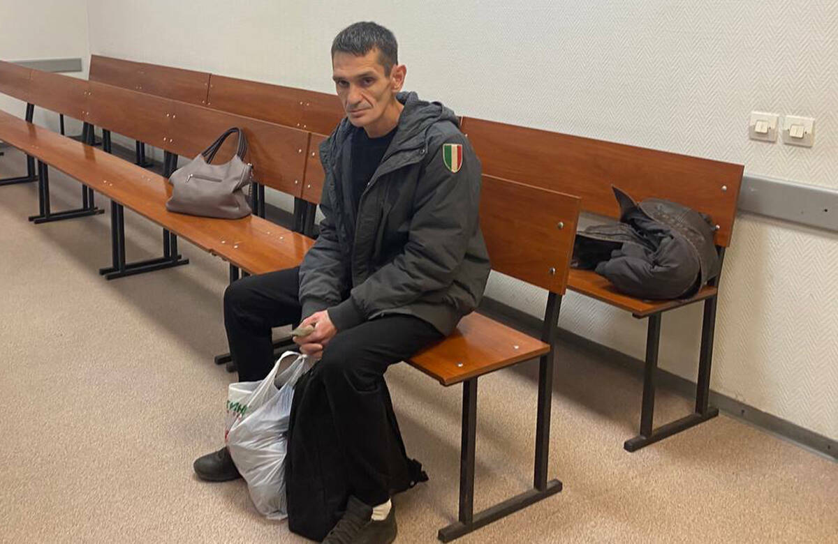 «Знал бы я, что в свертке деньги, просто украл бы их»: в Казани судят курьера мошенников