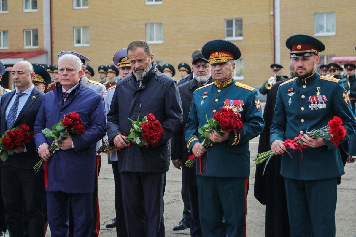 Росгвардеец из Казани заложил капсулу времени в Нижнем Новгороде в 45-летие ведомства