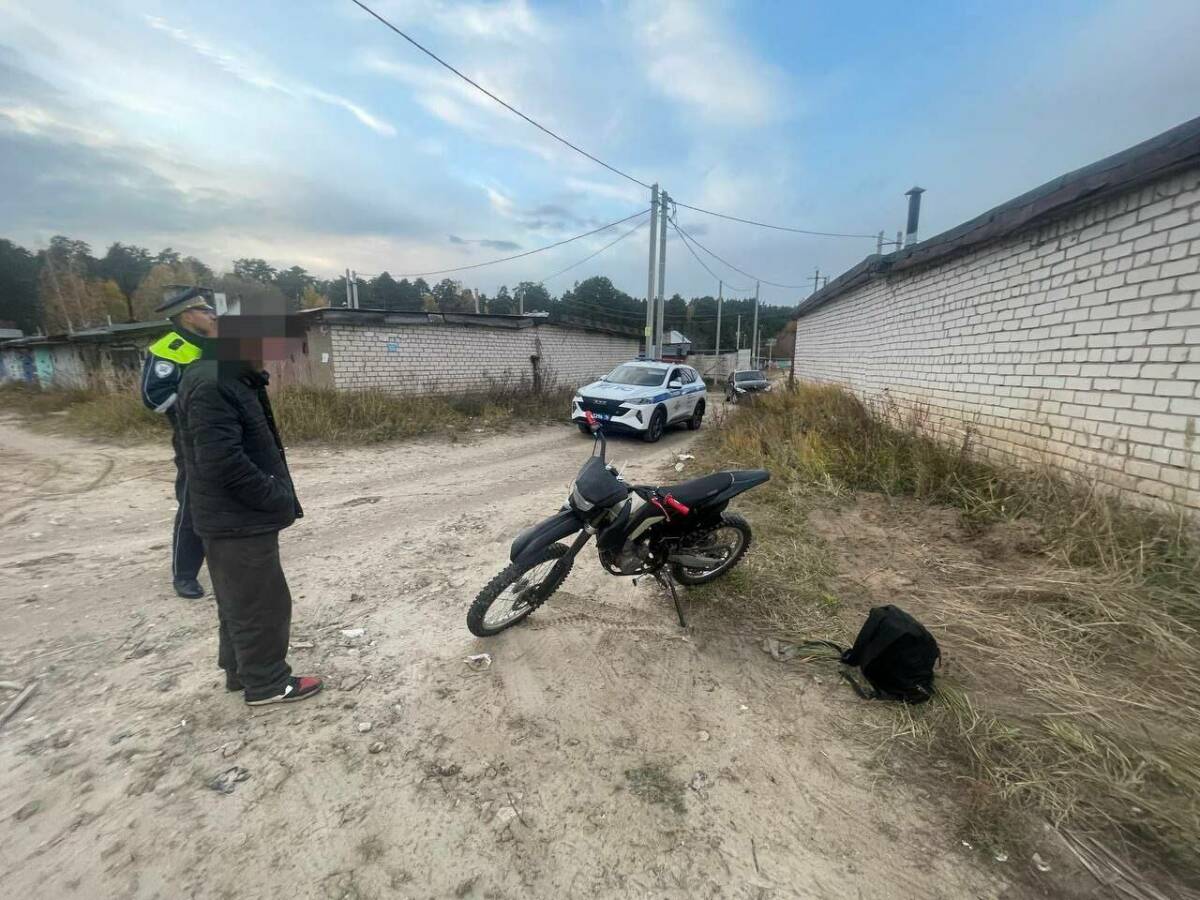 В Зеленодольске сотрудники ГАИ поймали 16-летнего питбайкера без прав