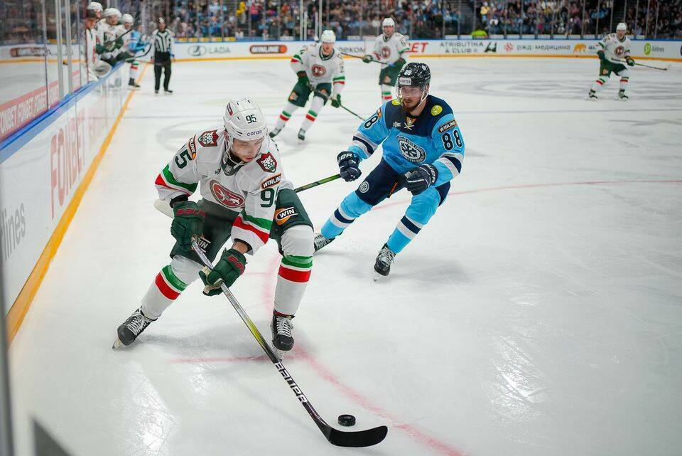 «Ак Барс» уверенно обыграл «Сибирь» и продлил победную серию до шести матчей