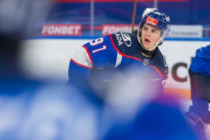 Хоккеист Олег Сенькин продолжит карьеру в «Челнах»