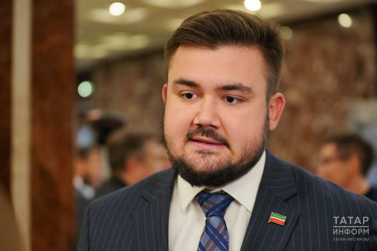 Дамир Нургалиев особо отметил тему поддержки волонтеров, поднятую Миннихановым в послании