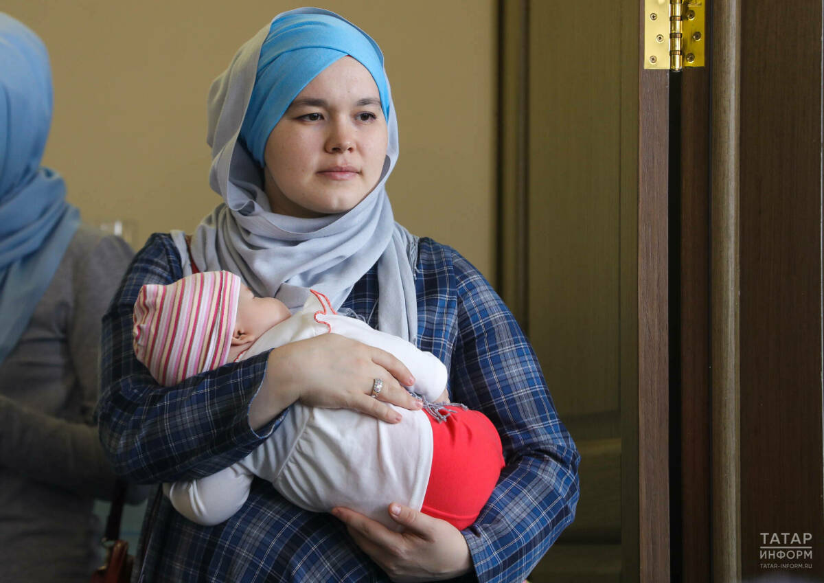 Отпуск по уходу за ребенком в России предложили увеличить до пяти лет