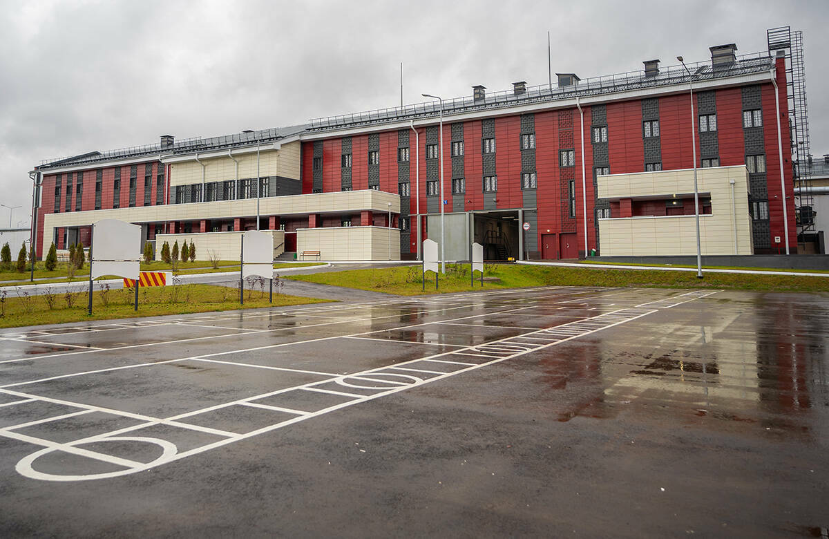 Камеры с телевизорами и электронные замки: журналисты побывали в новом СИЗО в Казани