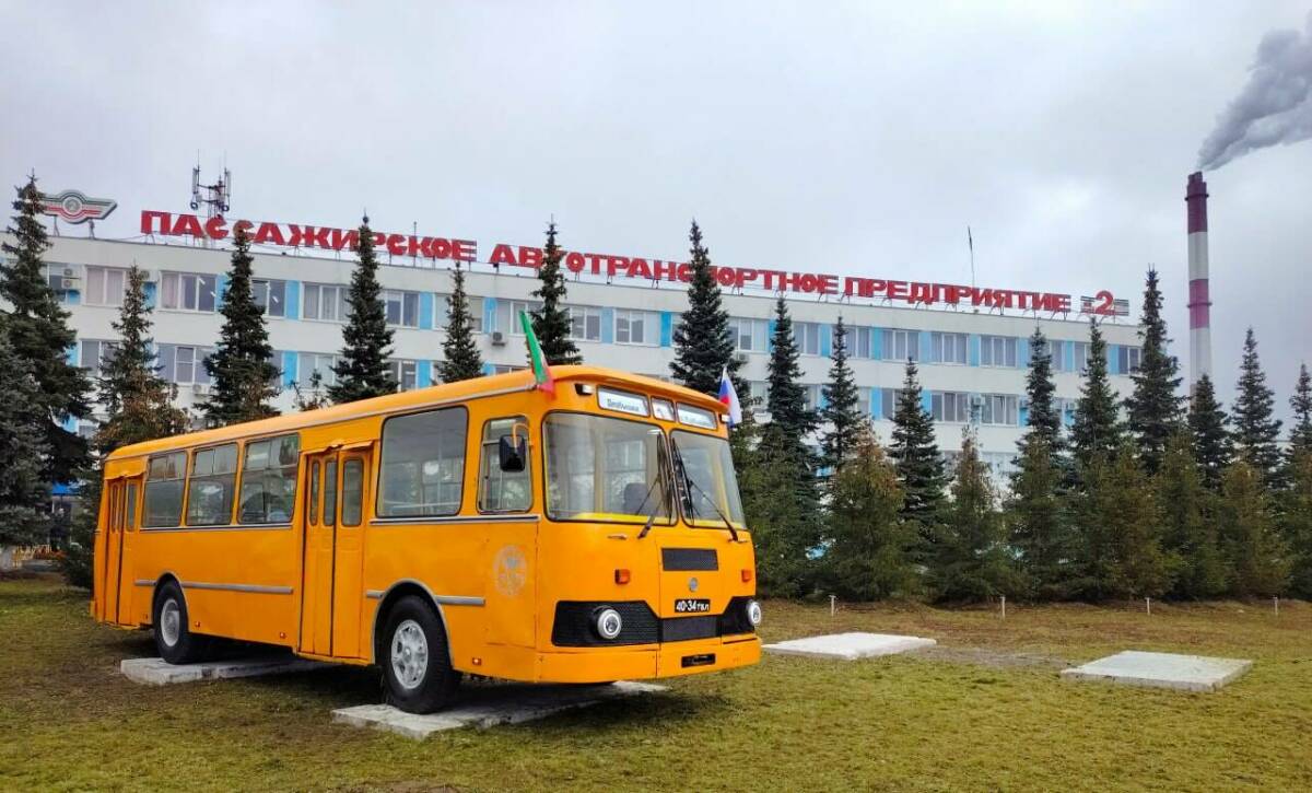 Живая история транспорта: в Казани обновили музей ретроавтобусов под открытым небом