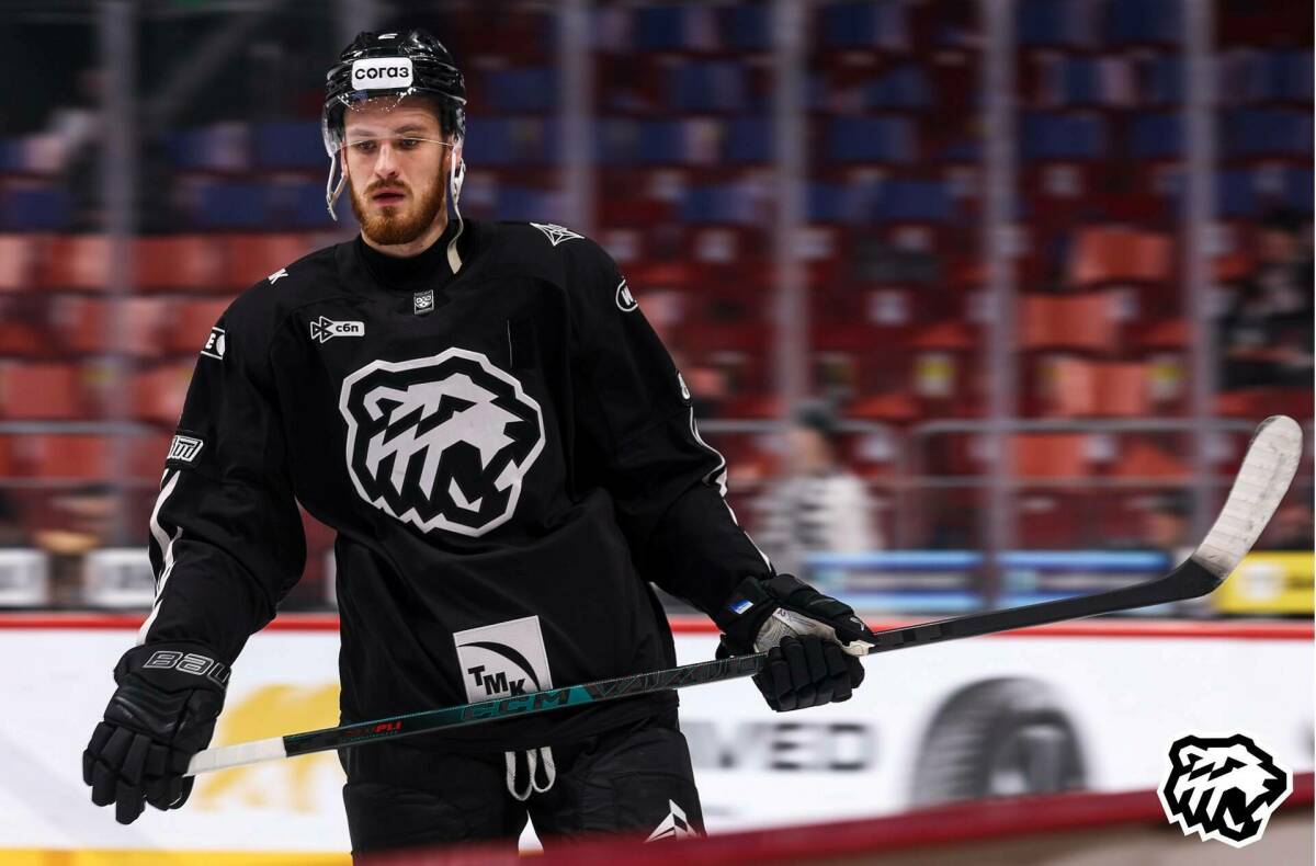 Защитник «Трактора» Дронов дисквалифицирован на 5 матчей за толчок судьи