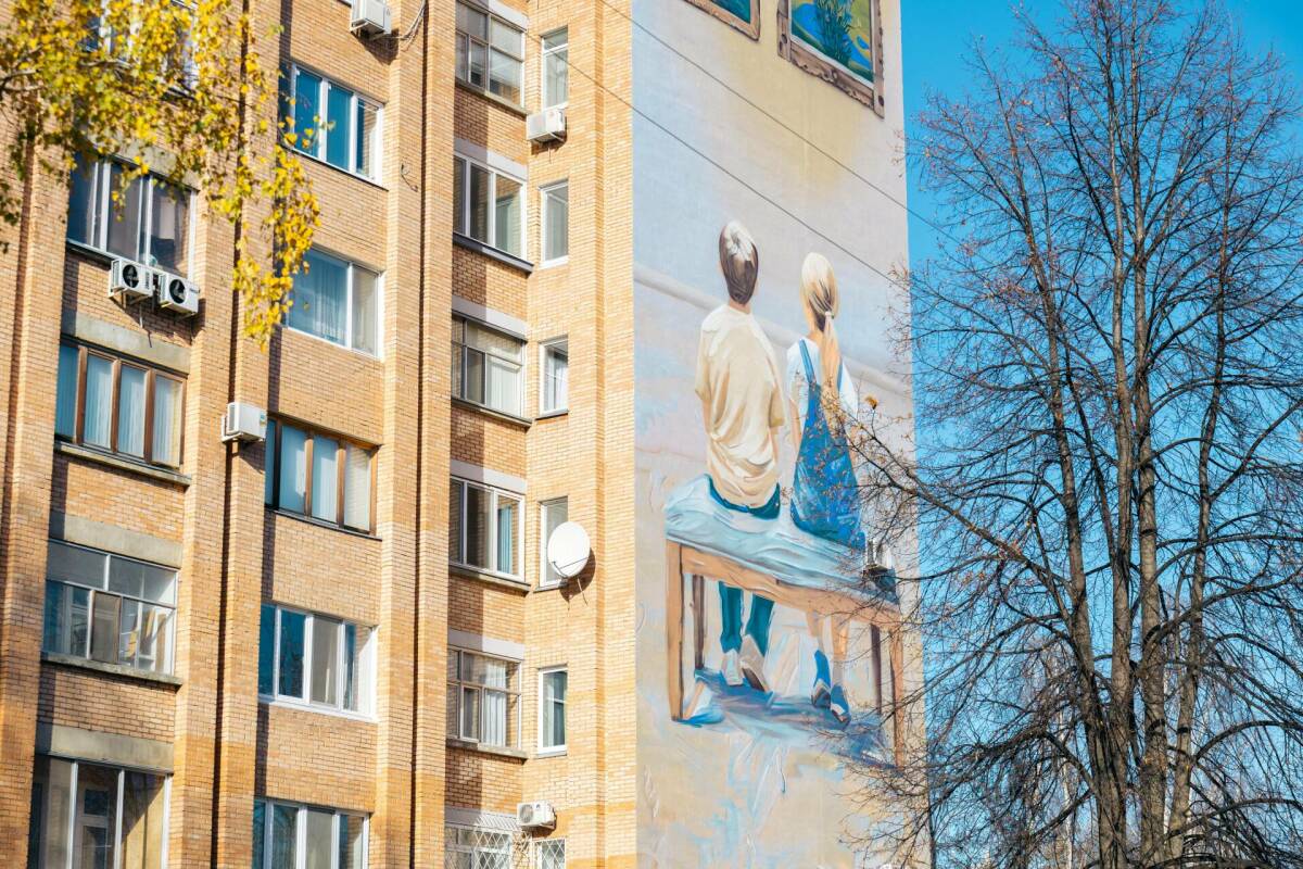 В Нижнекамске художники нарисовали десятый мурал арт-программы «КАМ-ОН»