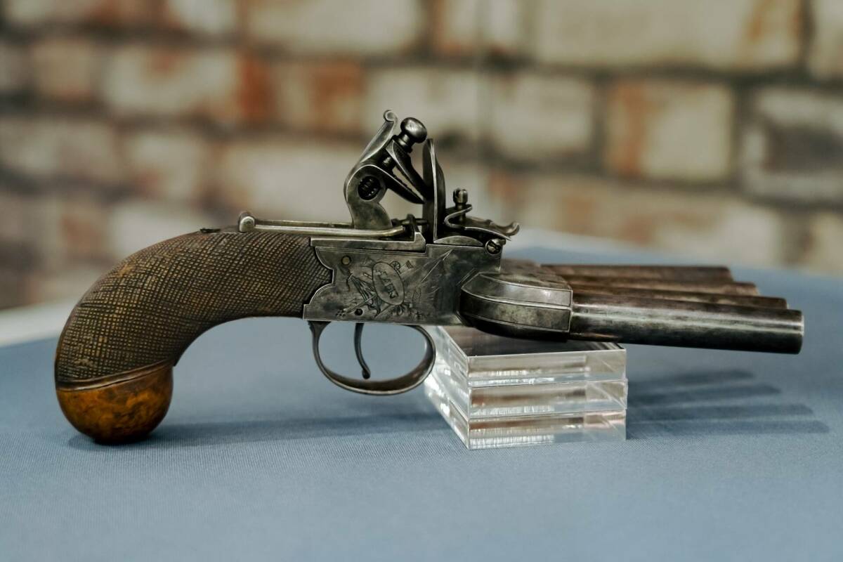 Музей артиллерии из Санкт-Петербурга привез в Казань потайное оружие XVIII–XX веков