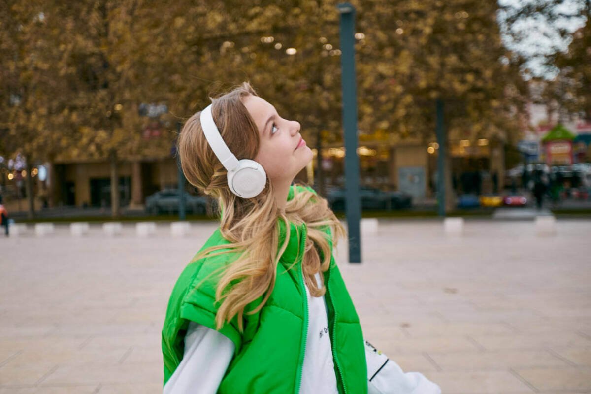 Мода на ретро: татарстанцы переходят на полноразмерные наушники