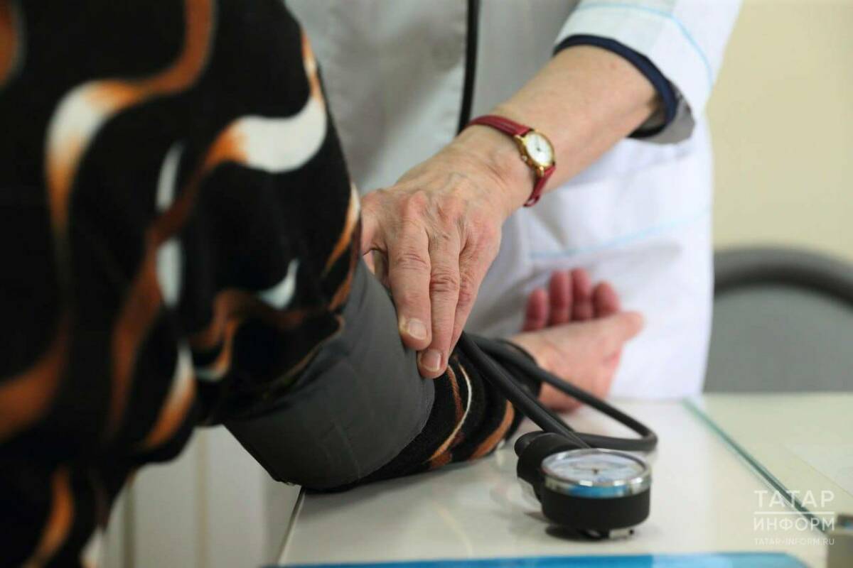 Гипертония – прямой путь к инсульту: врачи рассказали, как держать давление под контролем