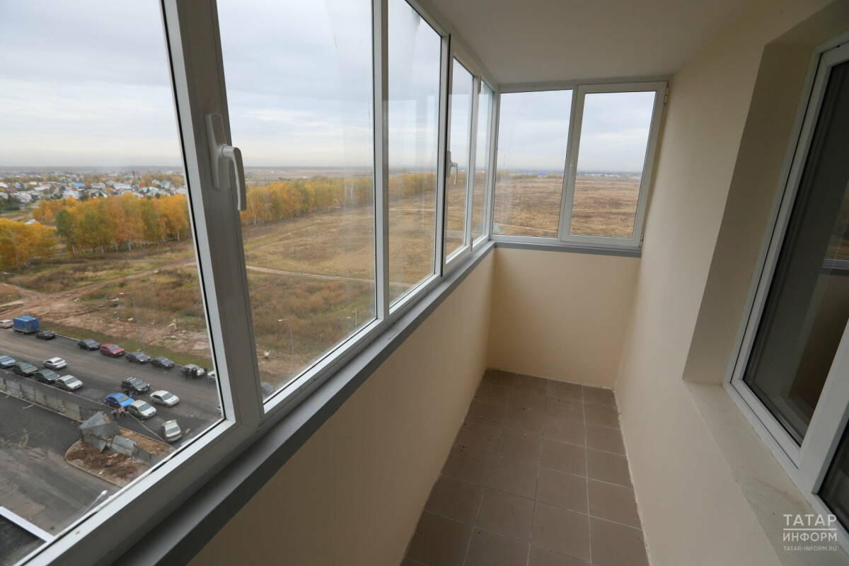 Депутат Госдумы напомнил о штрафах за курение на общих балконах в многоквартирных домах