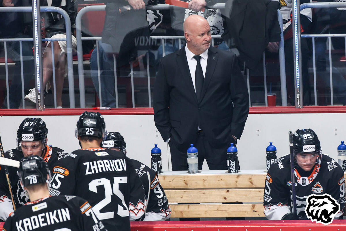 Беда с вратарями и сказавшийся уход Миронова: почему «Трактор» так слаб этой осенью?