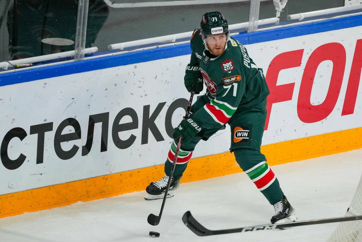 Алексей Пустозеров и Семен Терехов сыграют против «Металлурга»