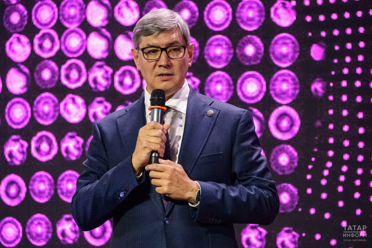 Шайхутдинов призвал формировать правовую среду для крепкого международного сотрудничества