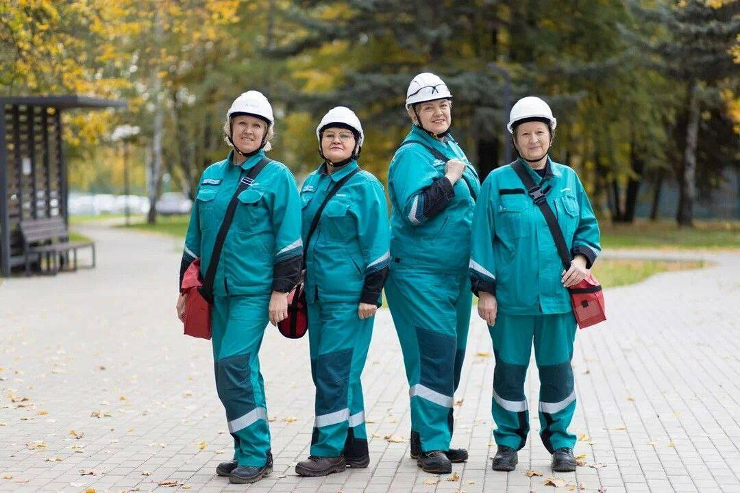 Четыре грани трудового долголетия: истории работников НКНХ, проработавших многие годы