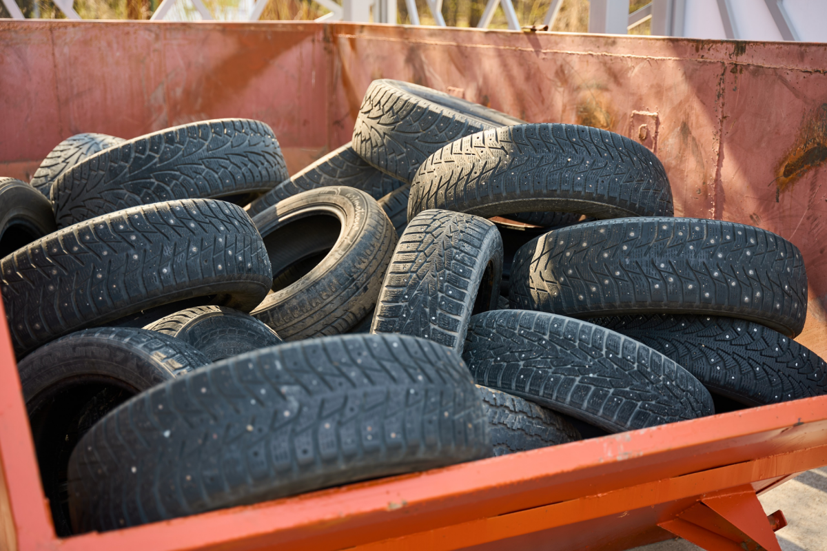 Жители Казани смогут бесплатно сдать отработанные автомобильные покрышки на переработку