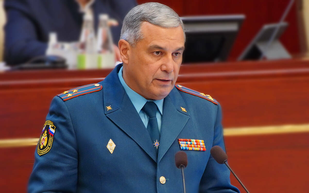 Ирек Кадамов поздравил коллег и ветеранов с Днем гражданской обороны России