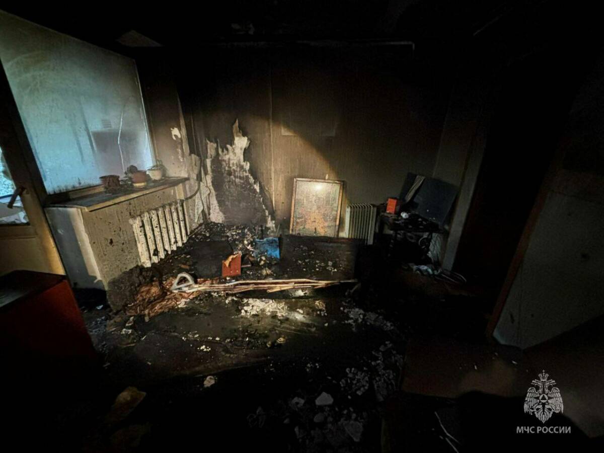 На пожаре в альметьевской многоэтажке погибла пожилая женщина