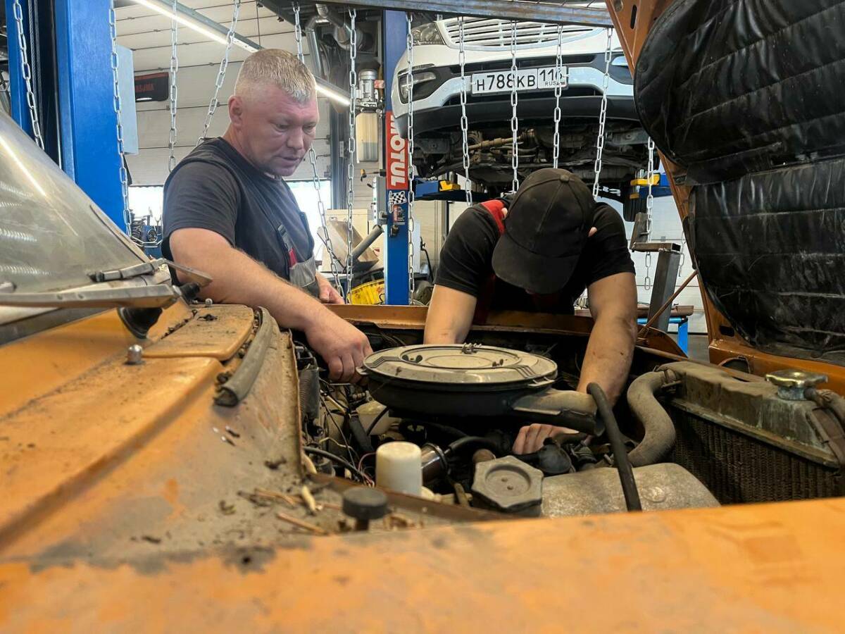 Автомобиль для фронта: челнинцы готовят «Москвич» к условиям СВО