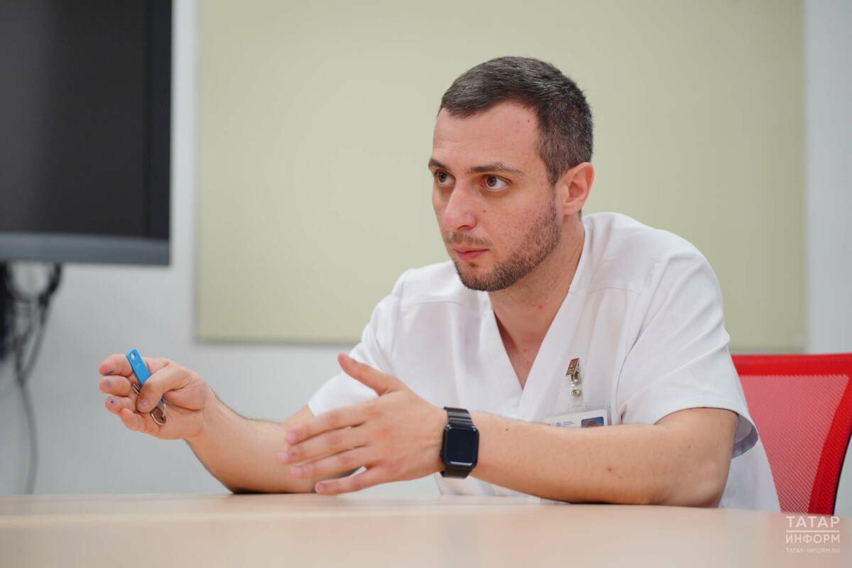 «Операционная – это тоже фронт»: хирург РКБ о бойцах и буднях военного госпиталя