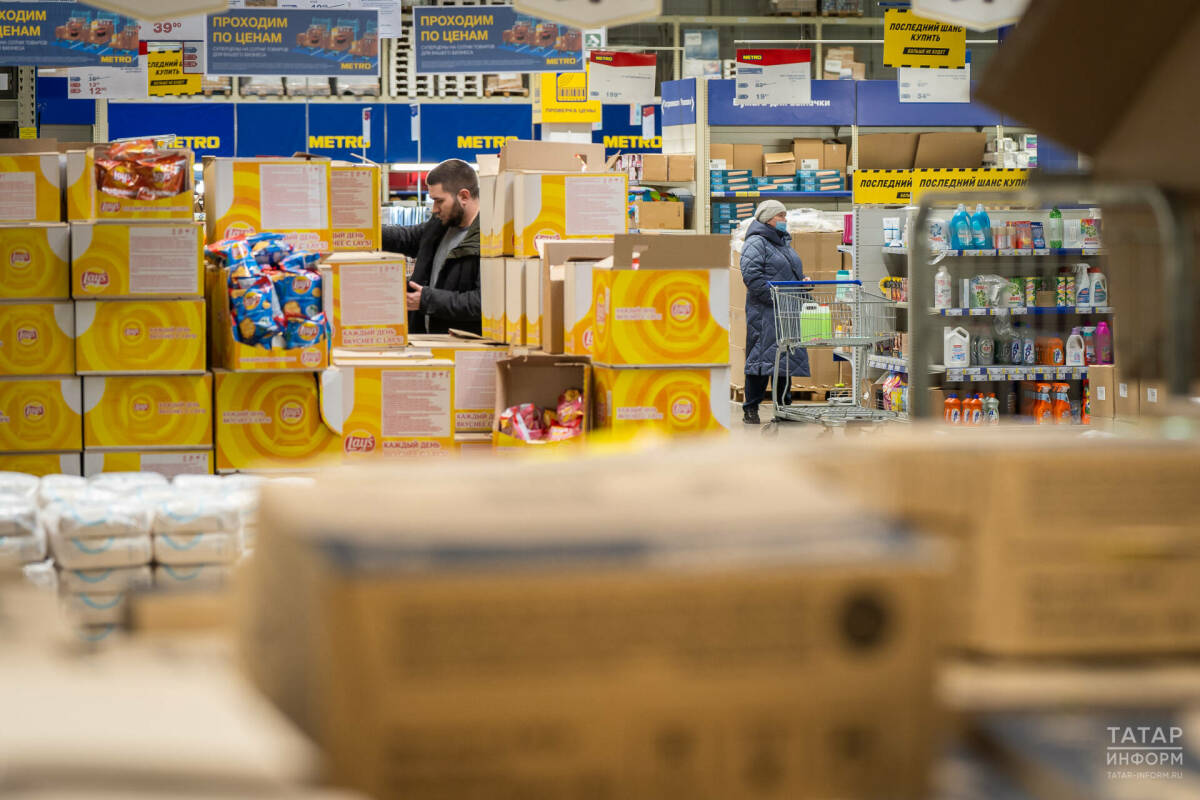 Экономист Балынин предупредил о рисках при покупке товаров со скидкой в магазинах