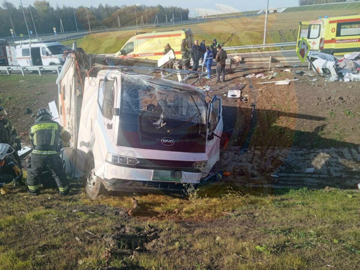 В Госавтоинспекции рассказали подробности смертельного ДТП с микроавтобусом