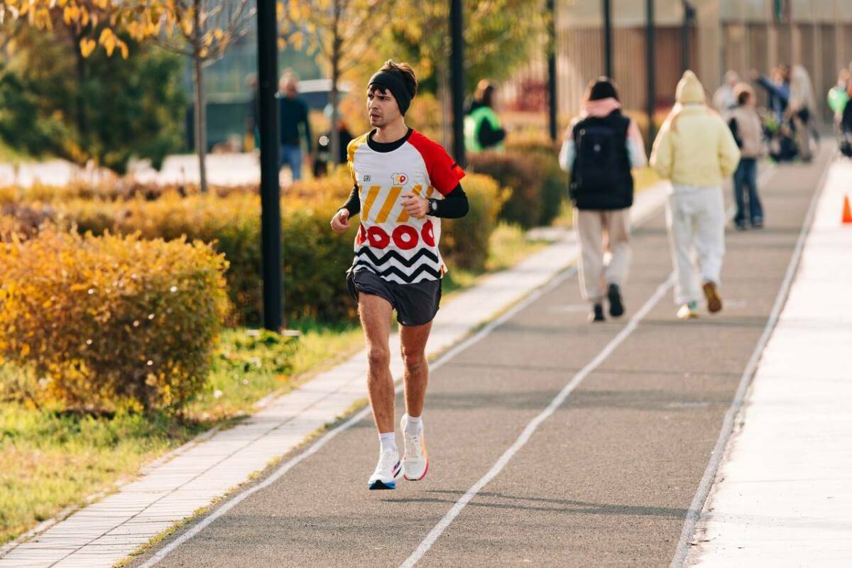 В Казани на Кремлевской набережной появилась экологическая беговая дорожка
